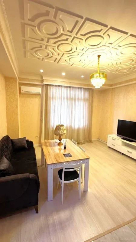 Kirayə verilir 2 otaqlı mənzil 70 m²