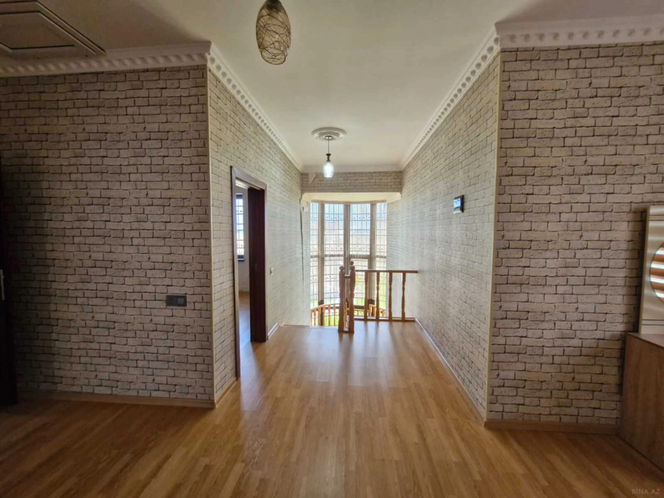 Satılır 5 otaqlı həyət evi 200 m²