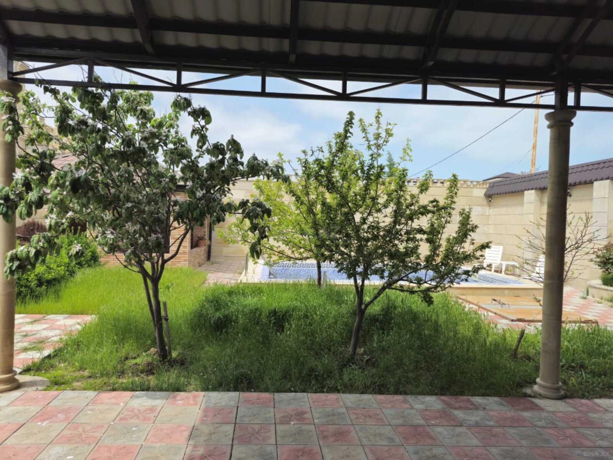 Satılır 5 otaqlı həyət evi 200 m²