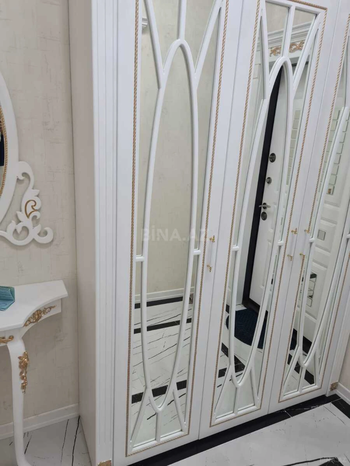 Kirayə verilir 2 otaqlı mənzil 65 m²