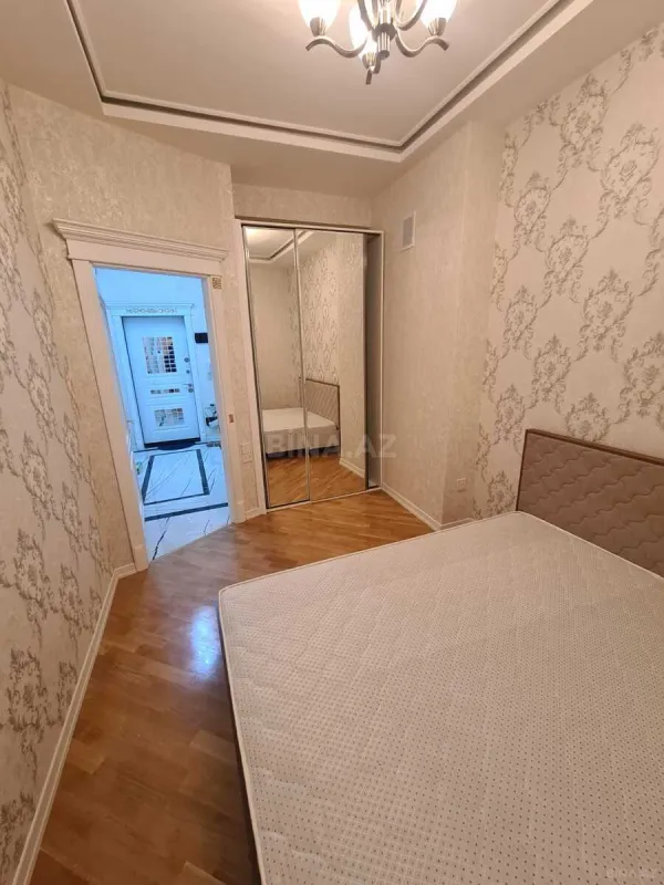 Kirayə verilir 2 otaqlı mənzil 65 m²