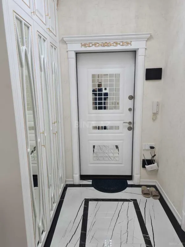 Kirayə verilir 2 otaqlı mənzil 65 m²