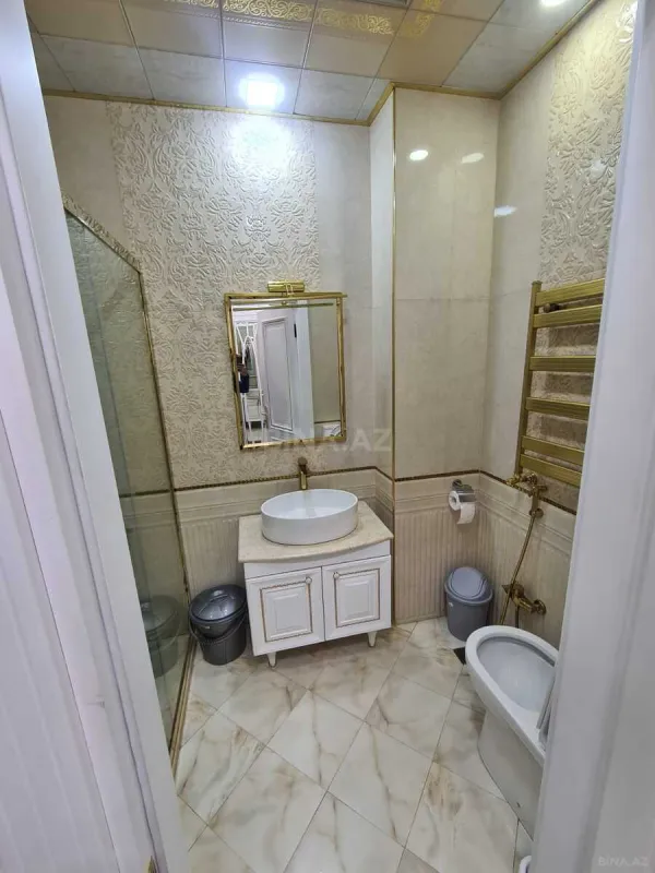 Kirayə verilir 2 otaqlı mənzil 65 m²