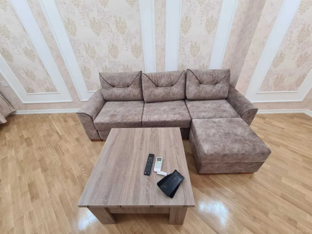 Kirayə verilir 2 otaqlı mənzil 65 m²