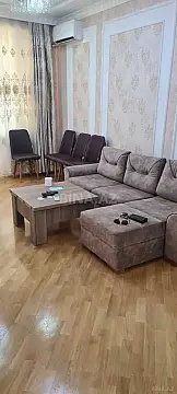 Kirayə verilir 2 otaqlı mənzil 65 m²