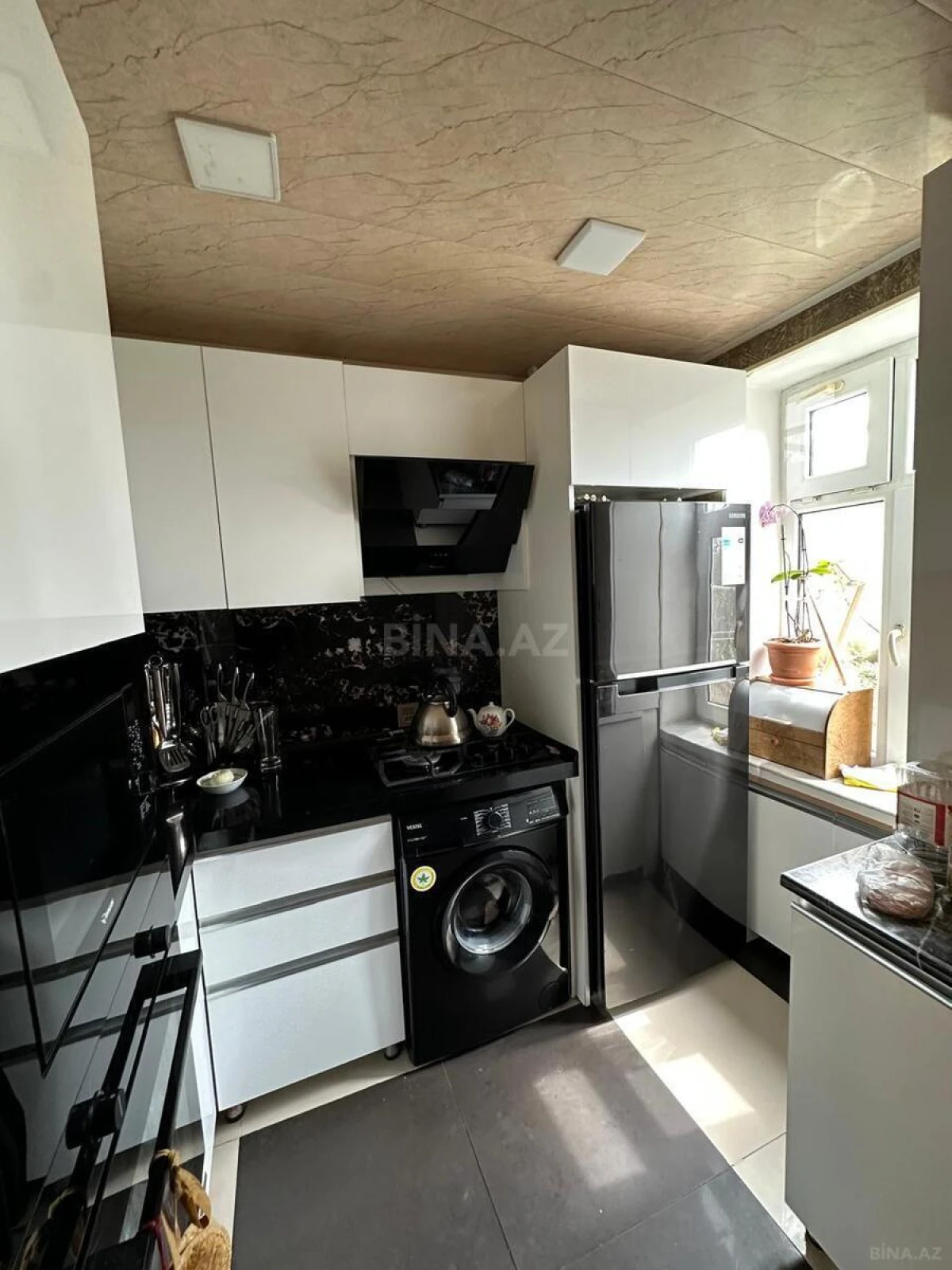 Satılır 4 otaqlı mənzil 110 m²