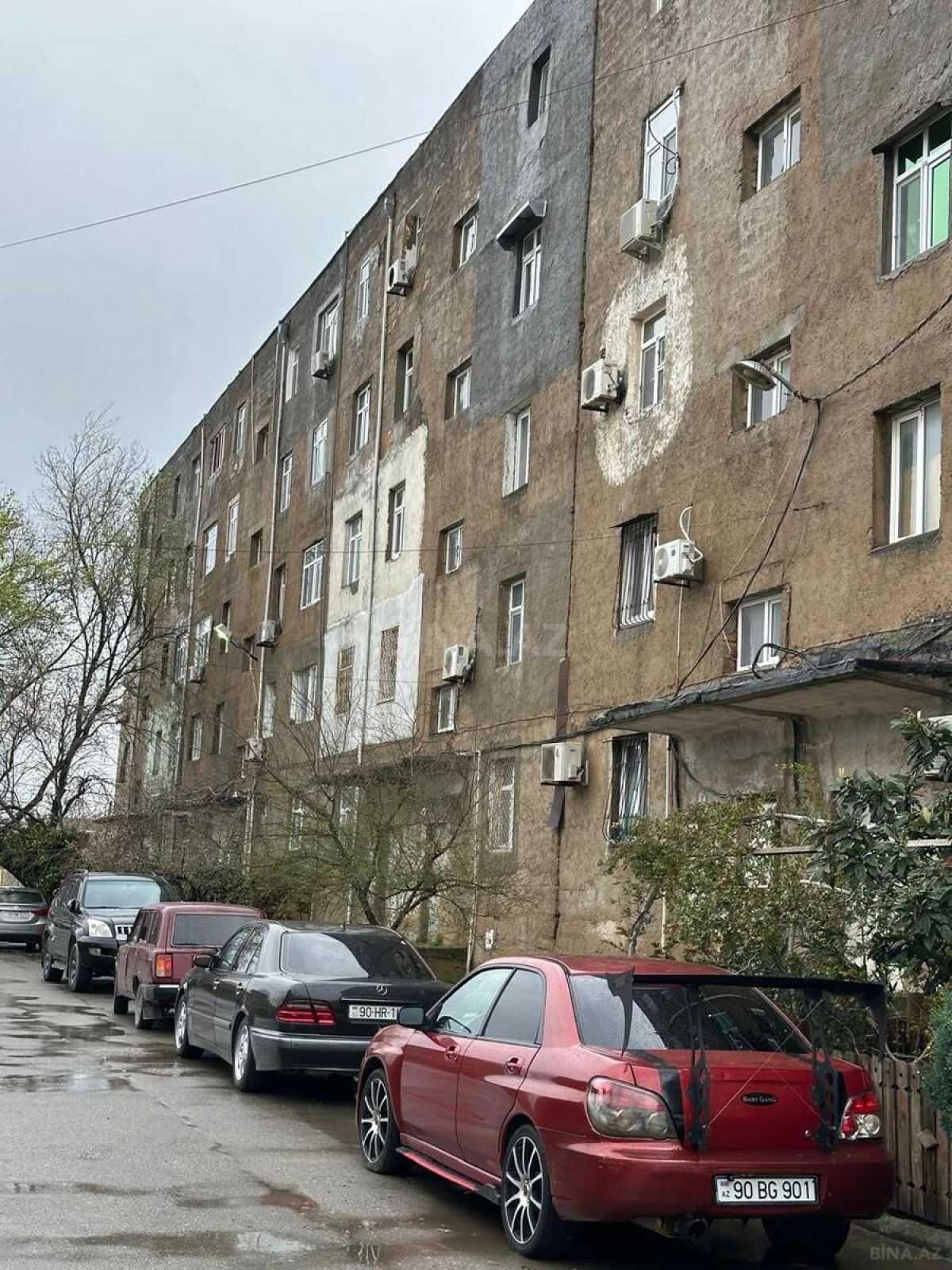 Satılır 4 otaqlı mənzil 110 m²