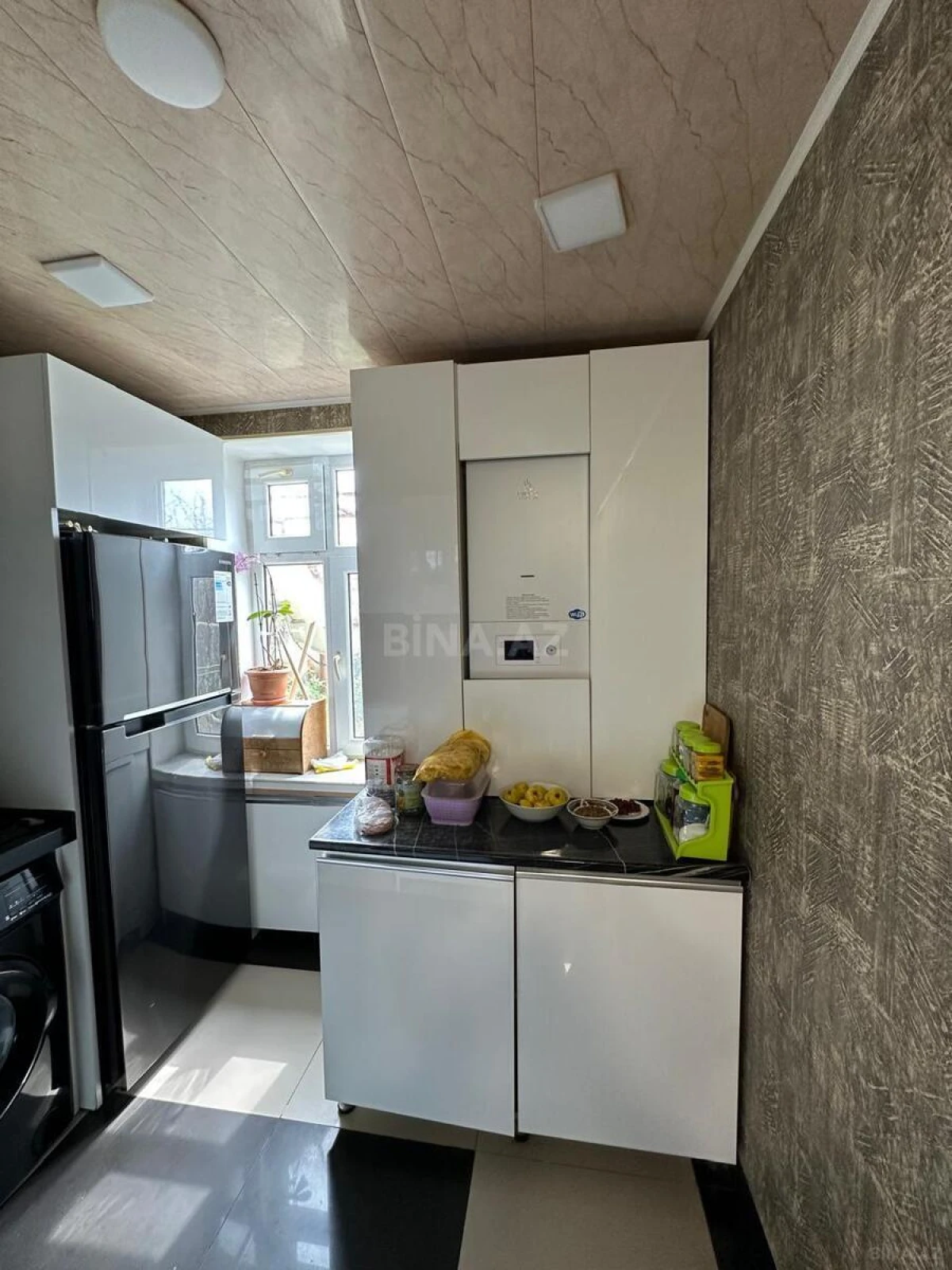 Satılır 4 otaqlı mənzil 110 m²