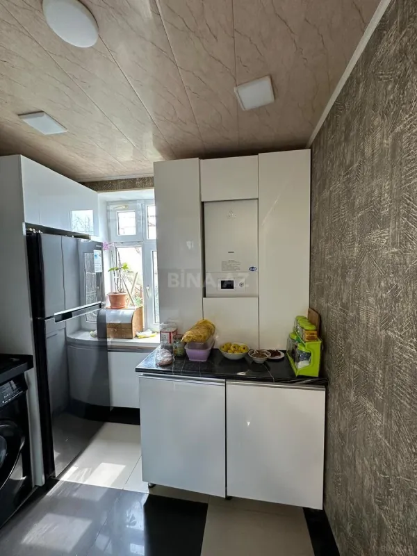 Satılır 4 otaqlı mənzil 110 m²