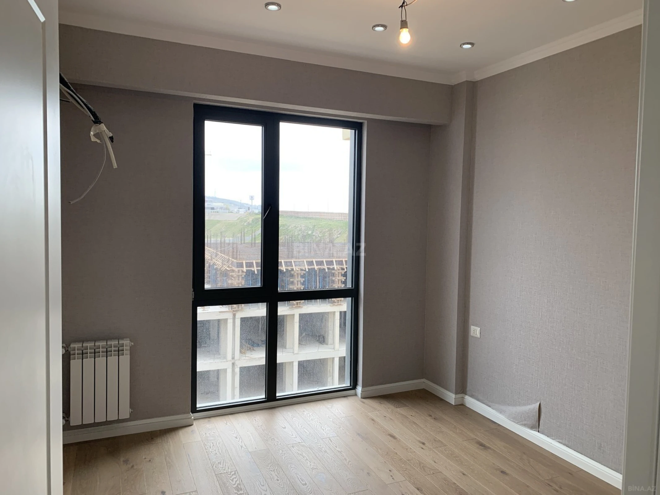 Satılır 2 otaqlı mənzil 63 m²