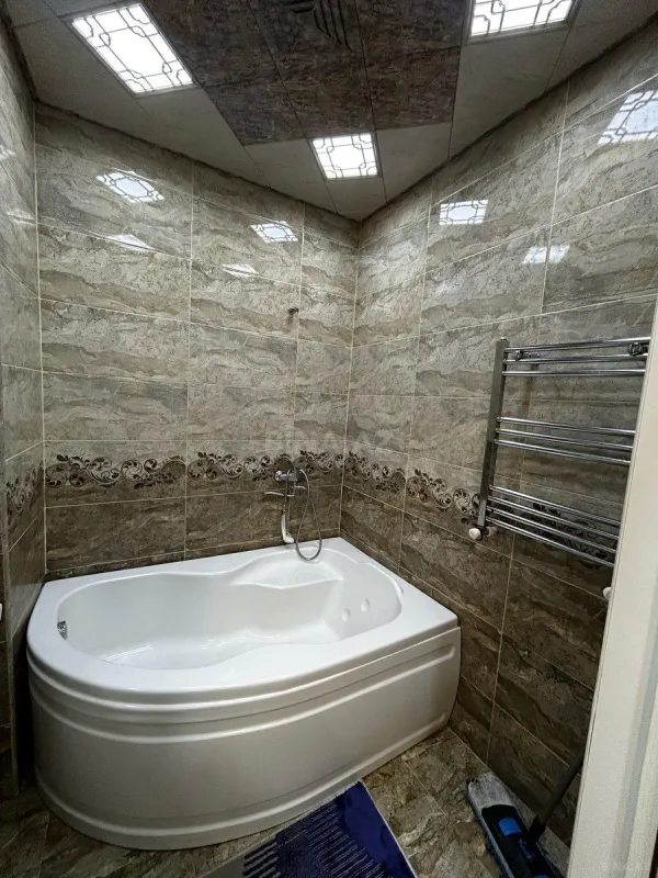 Kirayə verilir 2 otaqlı mənzil 80 m²