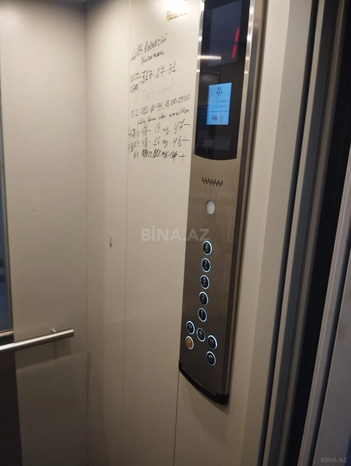 Satılır 4 otaqlı mənzil 85 m²