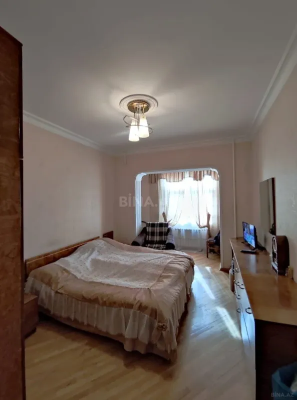 Satılır 4 otaqlı mənzil 85 m²