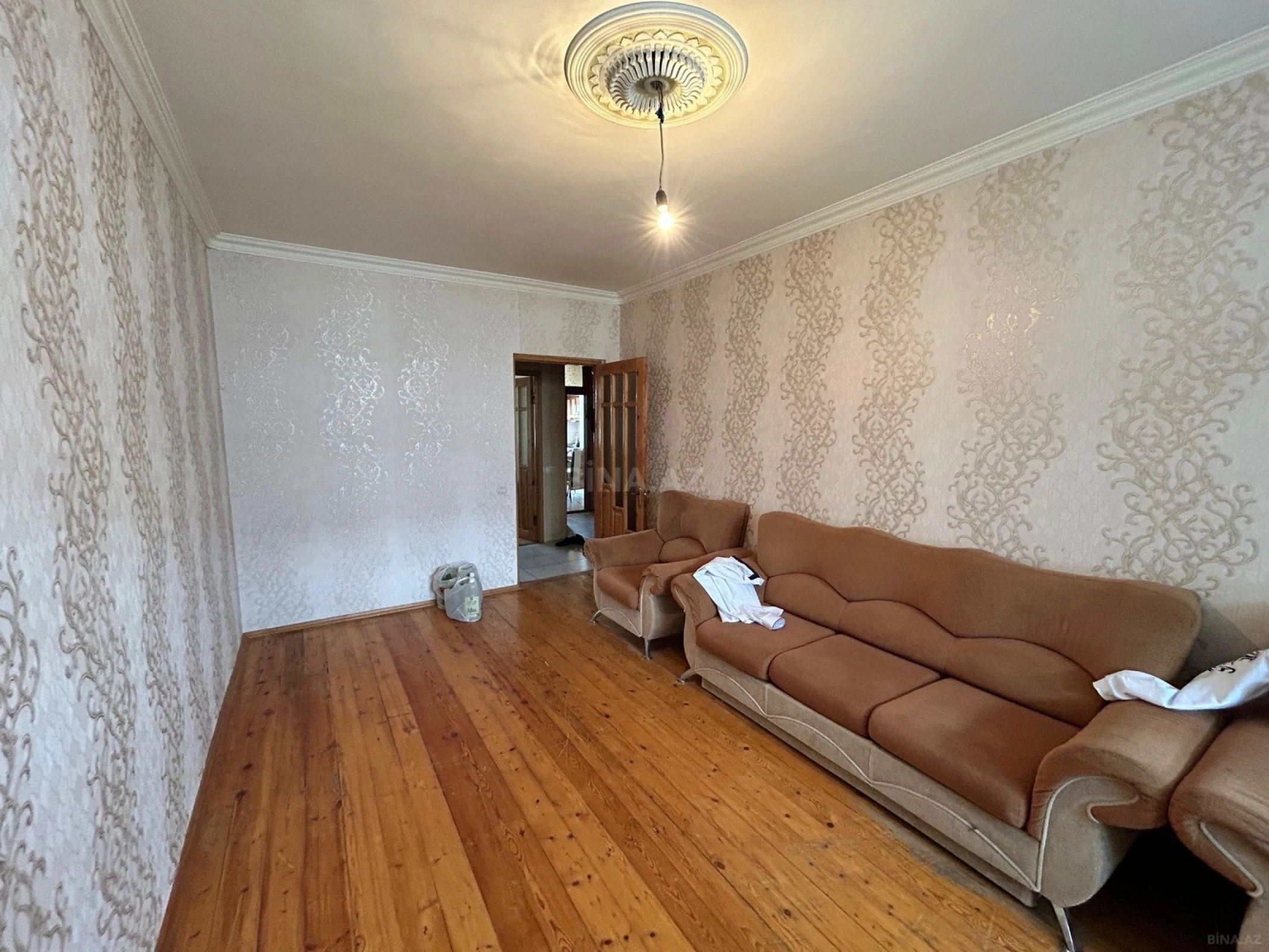 Satılır 2 otaqlı mənzil 70 m²