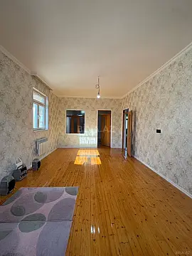 Satılır 4 otaqlı həyət evi 185 m²