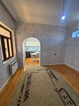 Satılır 4 otaqlı həyət evi 185 m²