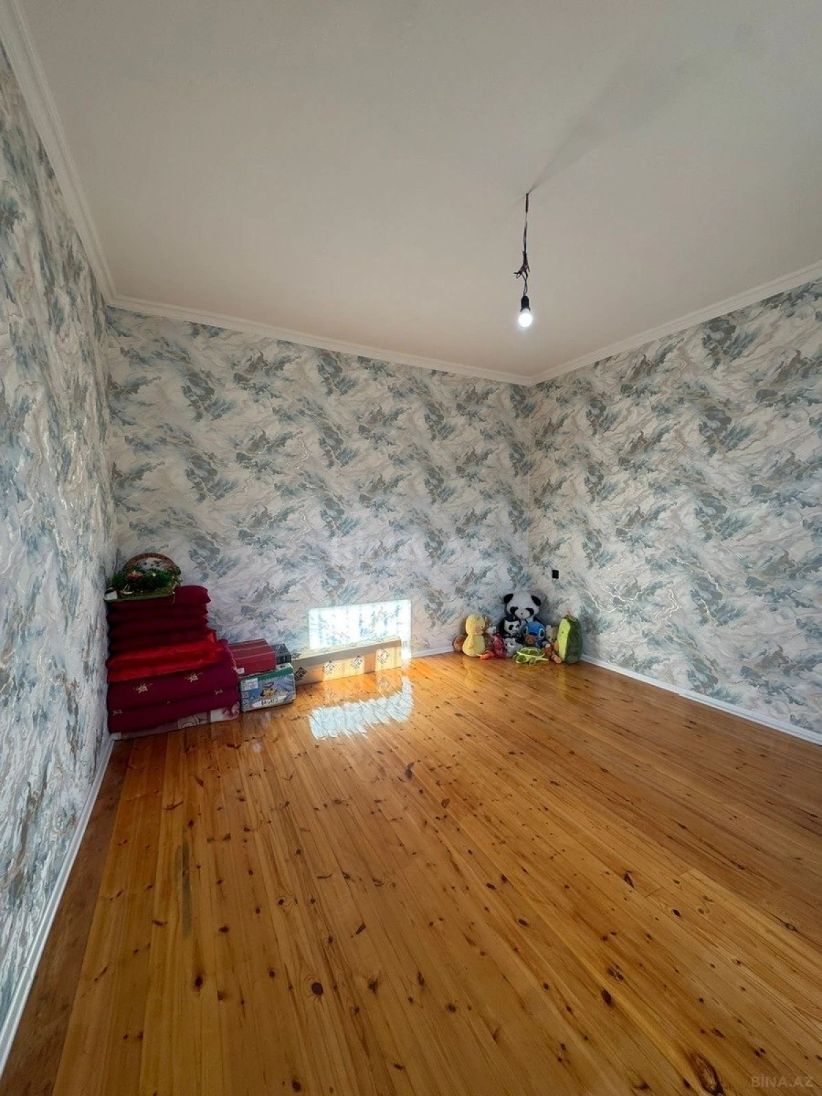 Satılır 4 otaqlı həyət evi 185 m²