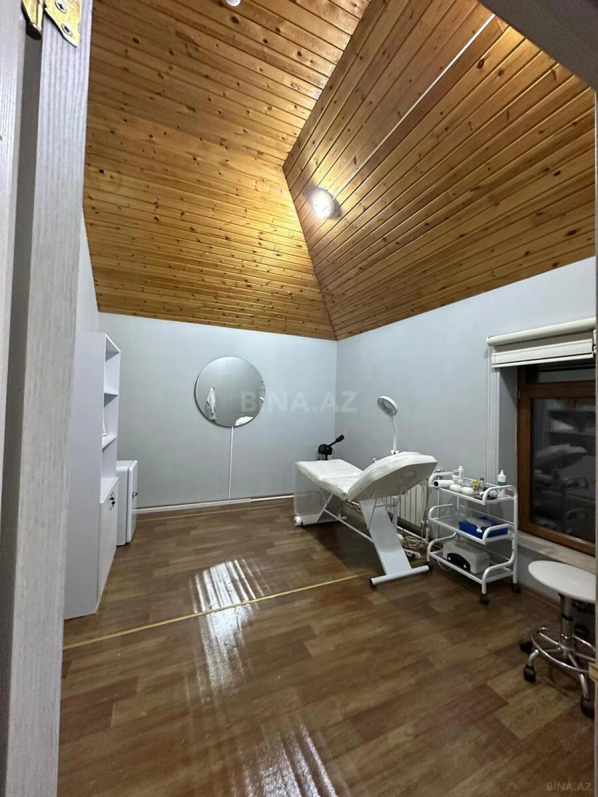 Kirayə verilir obyekt 200 m²