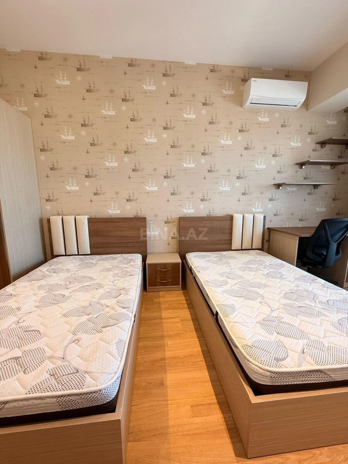 Kirayə verilir 3 otaqlı mənzil 150 m²
