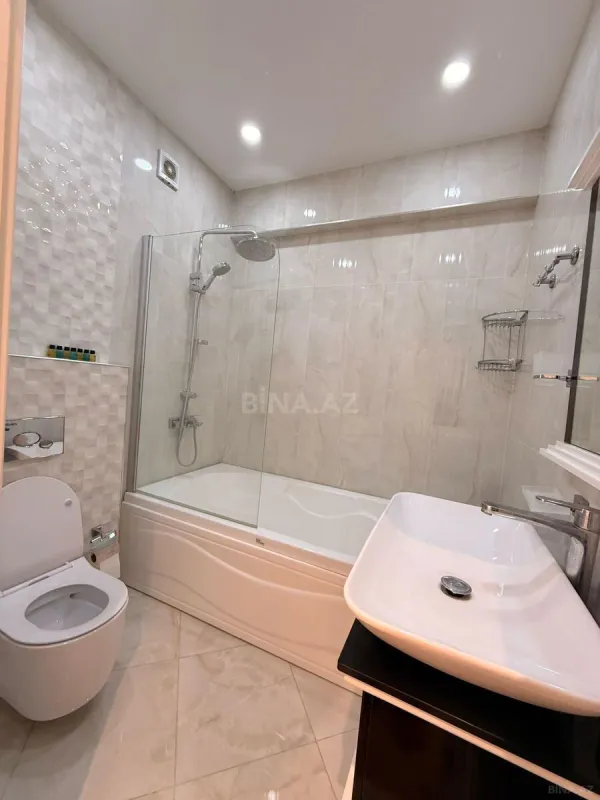 Kirayə verilir 3 otaqlı mənzil 150 m²