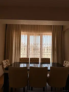 Kirayə verilir 3 otaqlı mənzil 150 m²