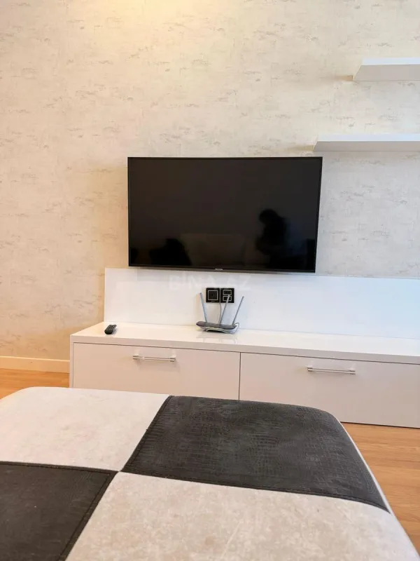 Kirayə verilir 3 otaqlı mənzil 150 m²