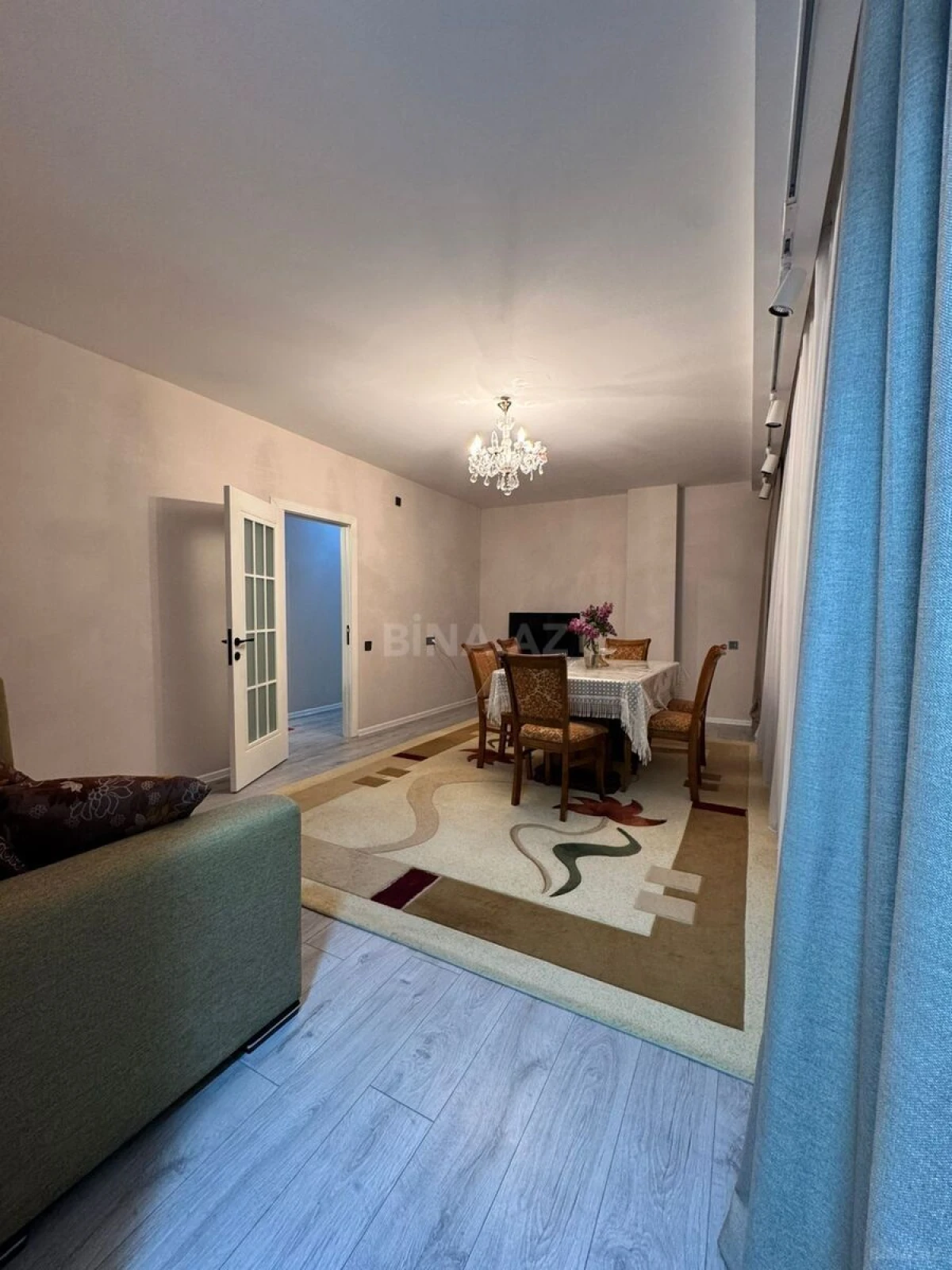 Satılır 3 otaqlı mənzil 93 m²