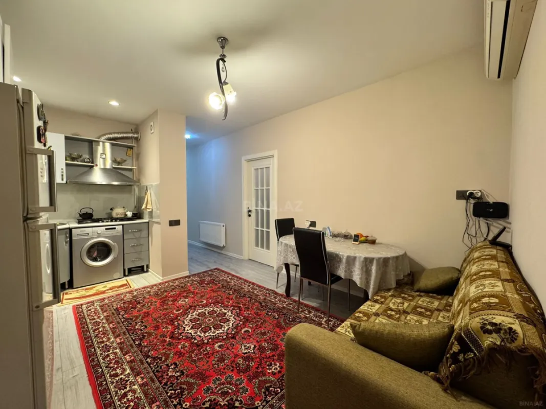 Satılır 3 otaqlı mənzil 93 m²