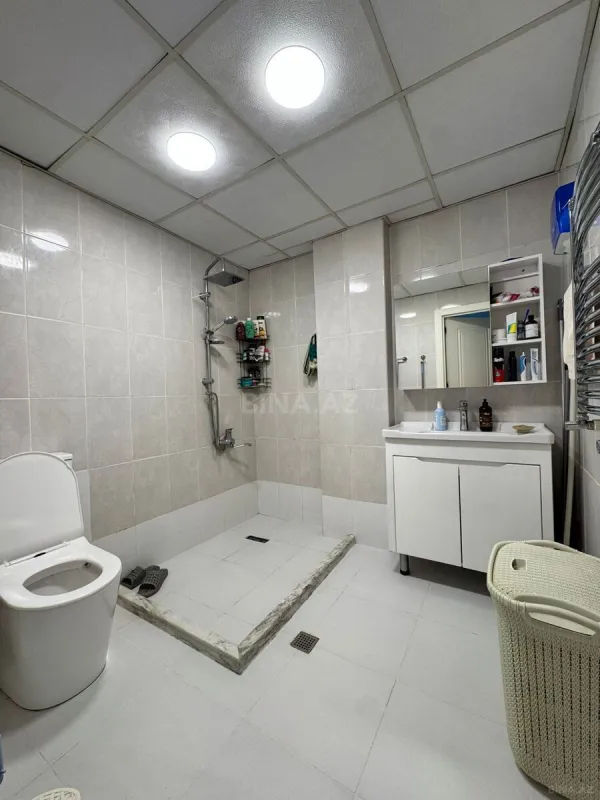 Satılır 3 otaqlı mənzil 93 m²