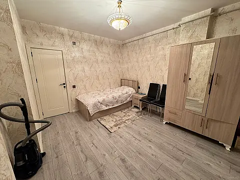 Satılır 3 otaqlı mənzil 93 m²
