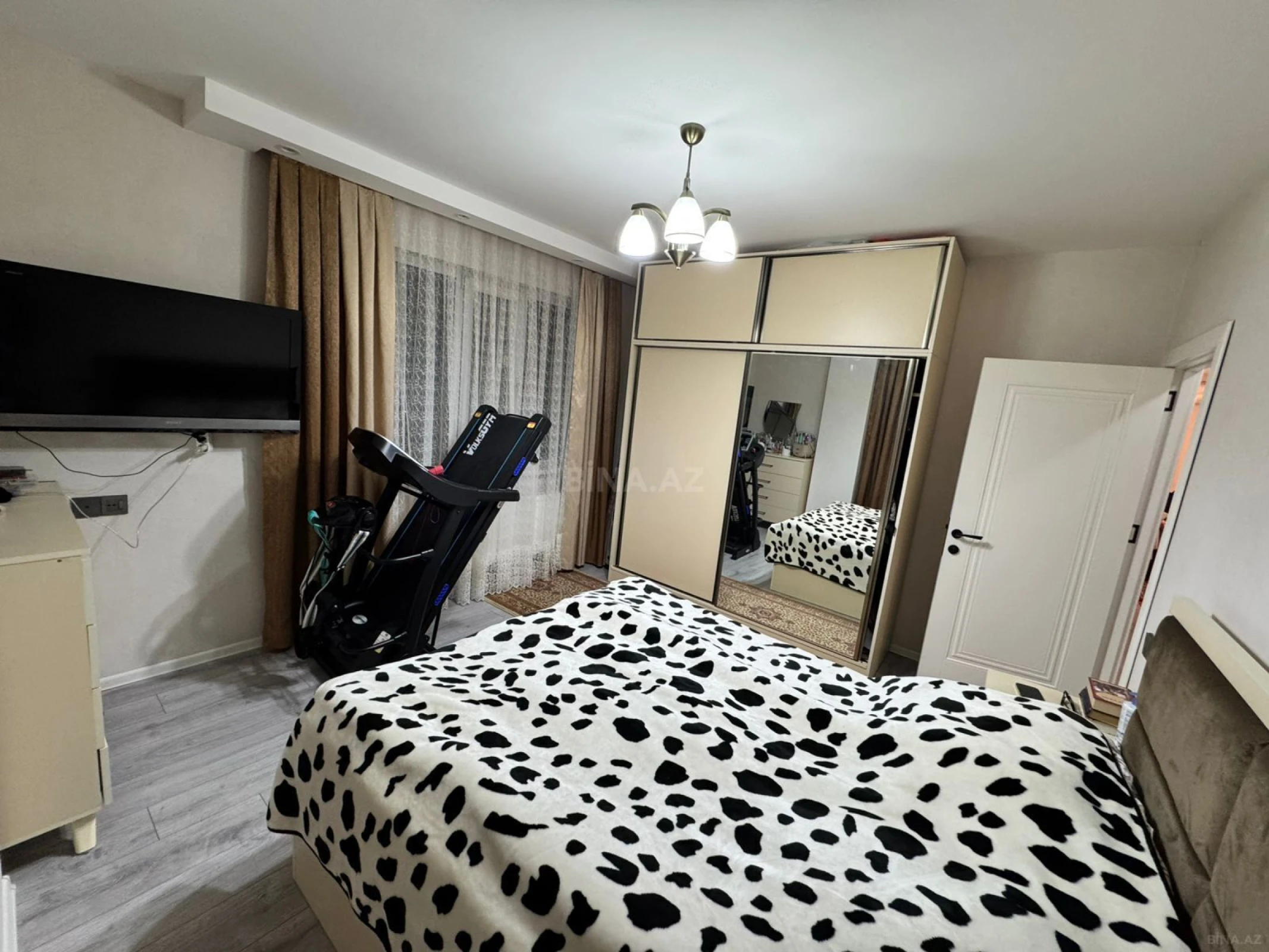 Satılır 3 otaqlı mənzil 93 m²