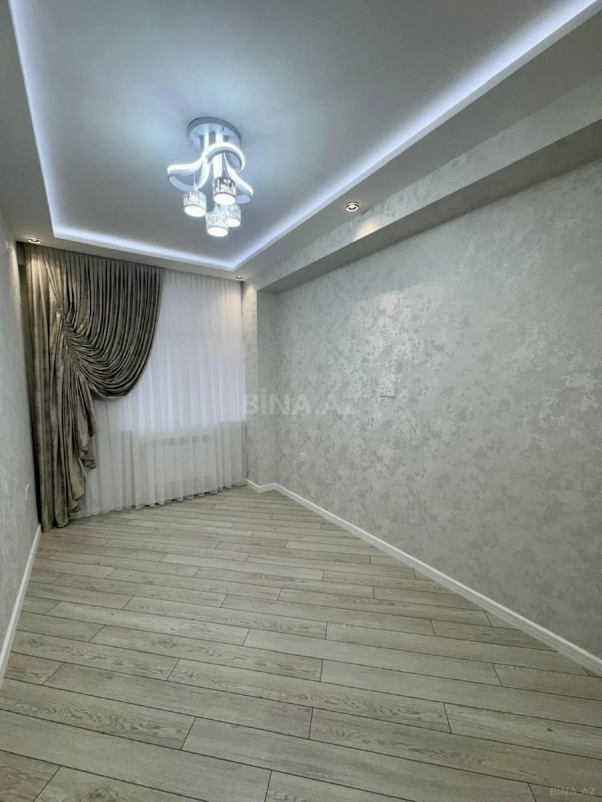 Satılır 3 otaqlı mənzil 88 m²