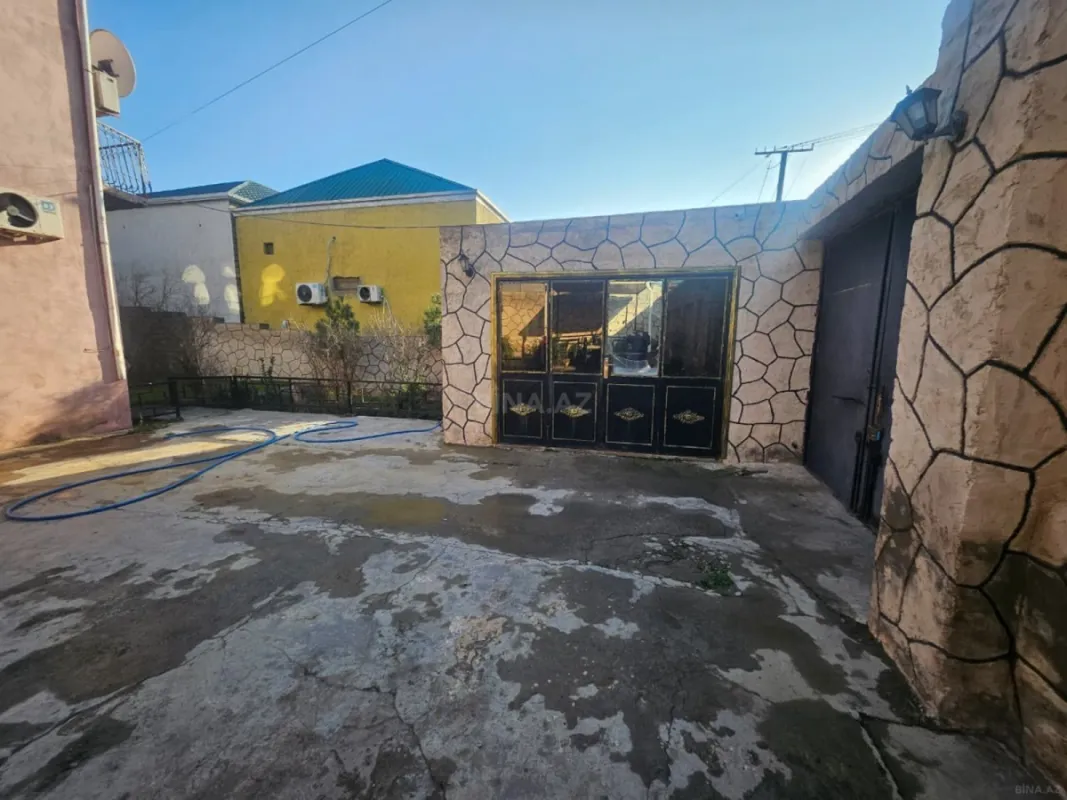 Satılır 4 otaqlı həyət evi 132 m²