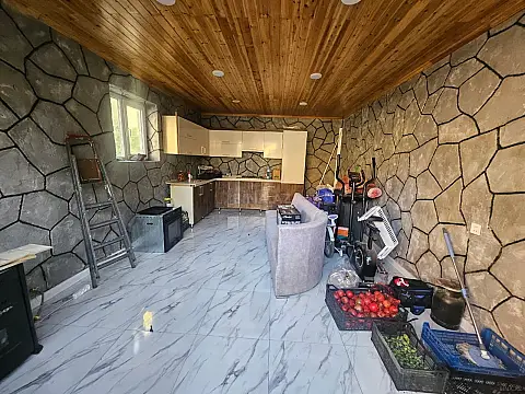 Satılır 4 otaqlı həyət evi 132 m²