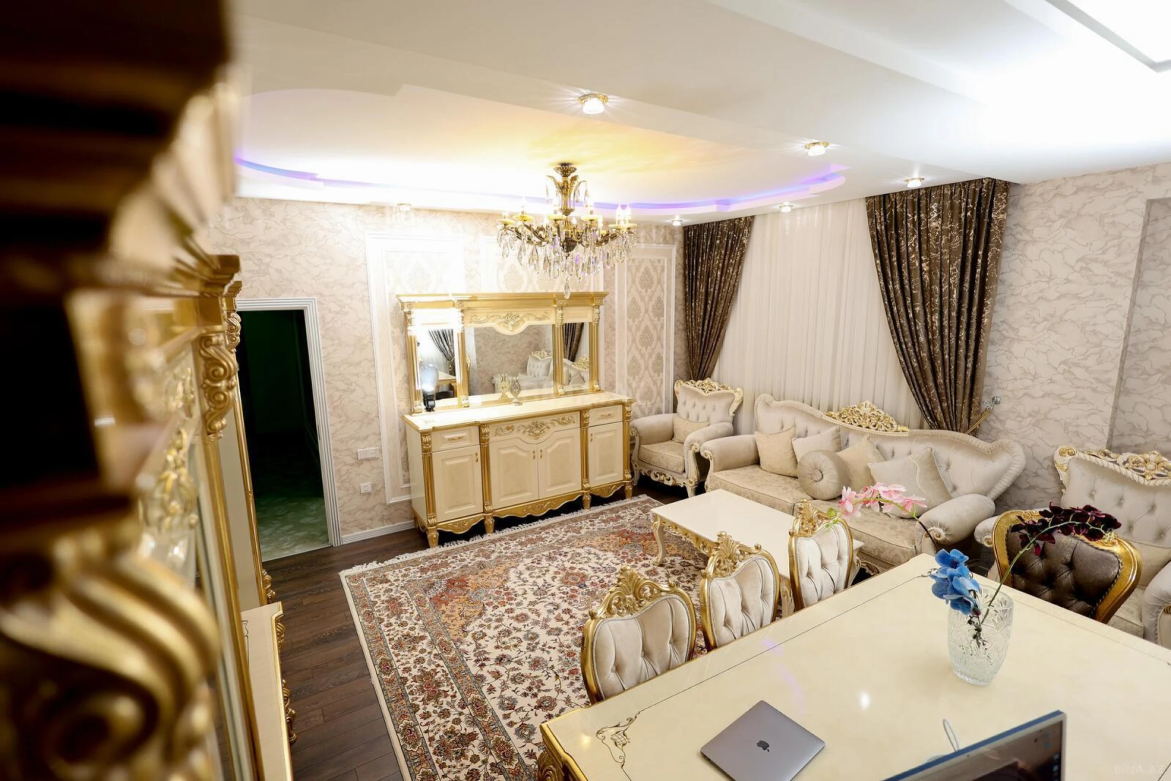 Satılır 3 otaqlı mənzil 115 m²