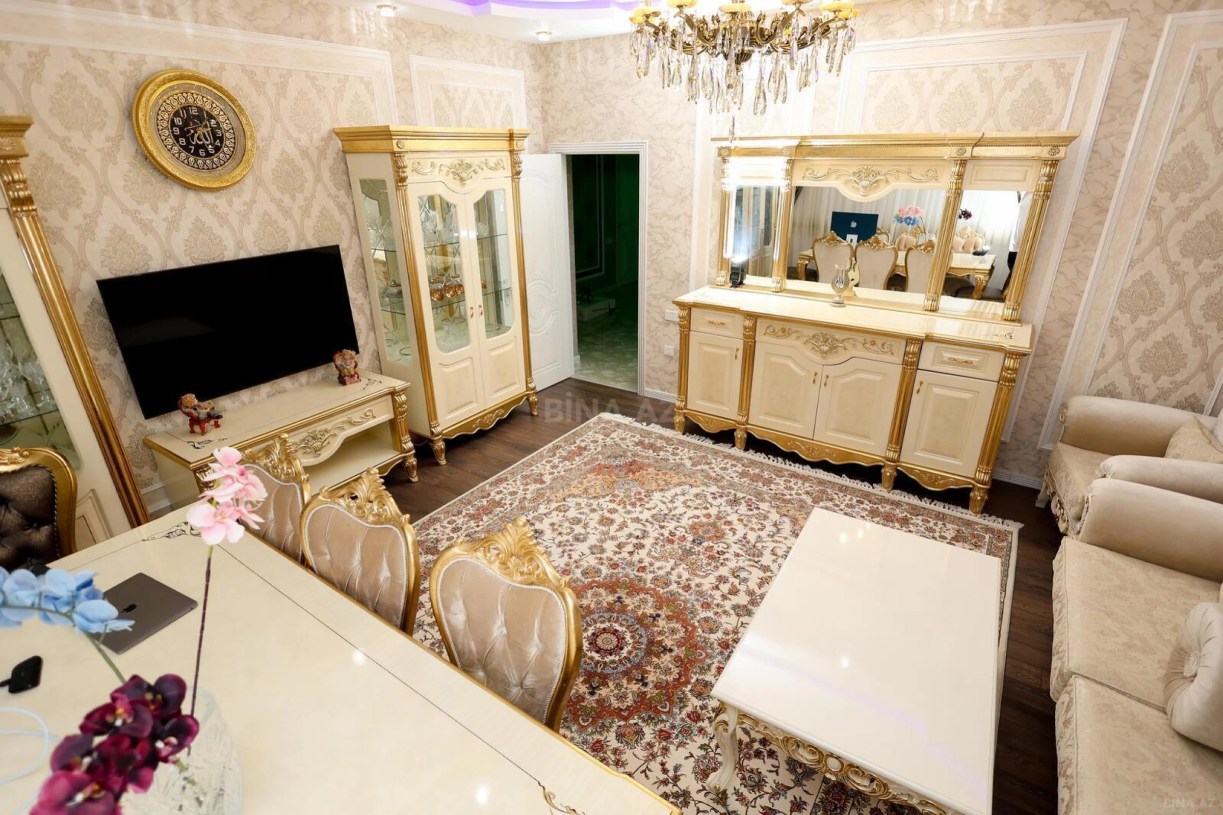 Satılır 3 otaqlı mənzil 115 m²