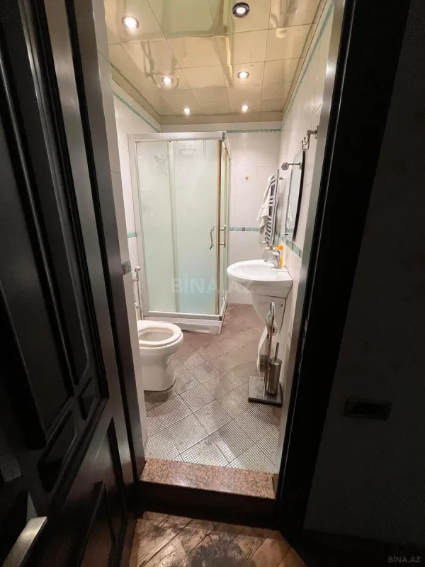 Satılır 3 otaqlı mənzil 158 m²