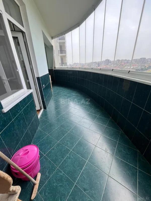 Satılır 3 otaqlı mənzil 158 m²