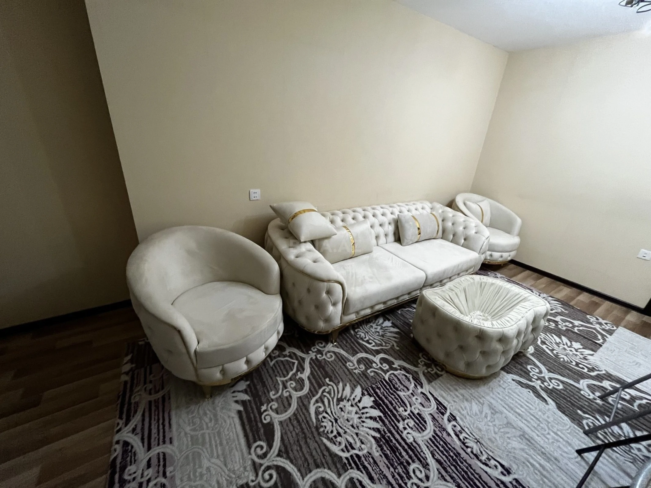 Kirayə verilir 2 otaqlı mənzil 60 m²