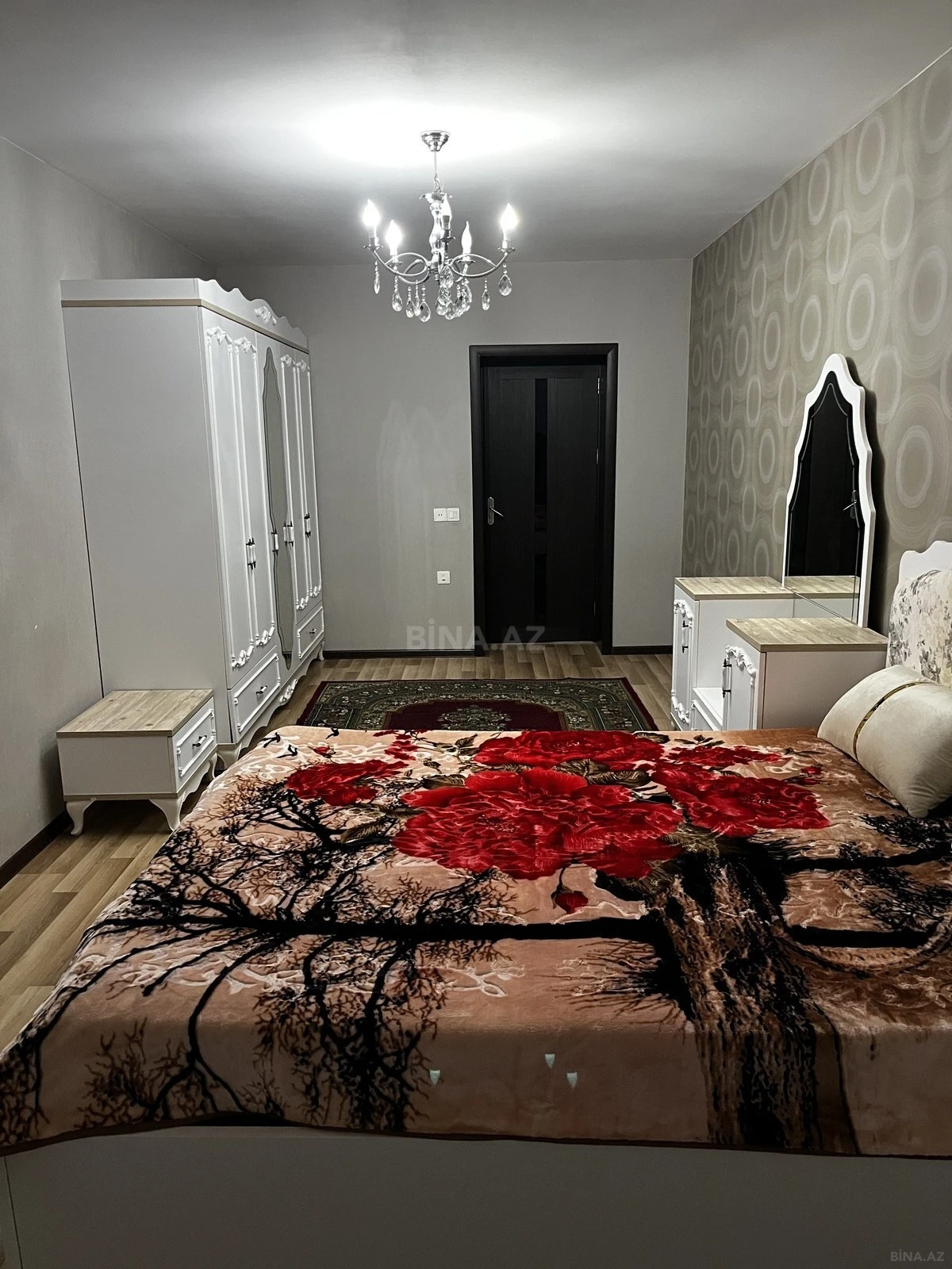 Kirayə verilir 2 otaqlı mənzil 60 m²