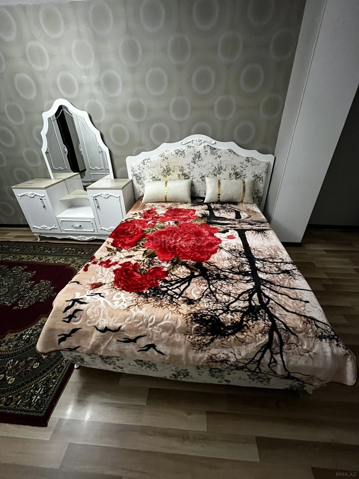 Kirayə verilir 2 otaqlı mənzil 60 m²