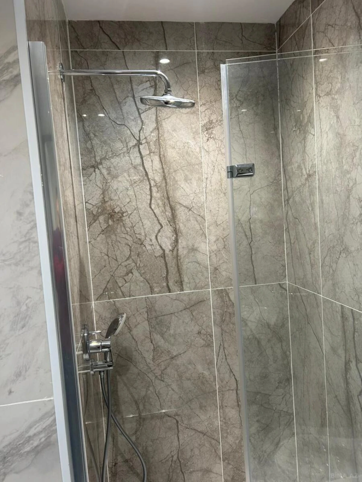 Kirayə verilir 2 otaqlı mənzil 43 m²