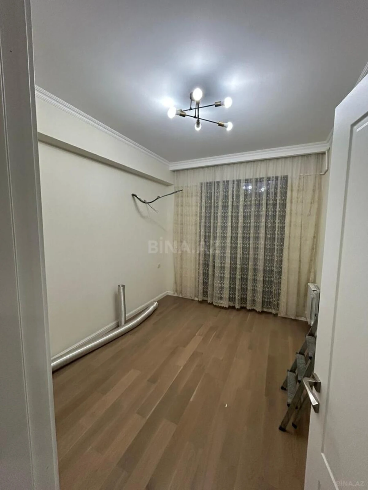 Kirayə verilir 2 otaqlı mənzil 43 m²