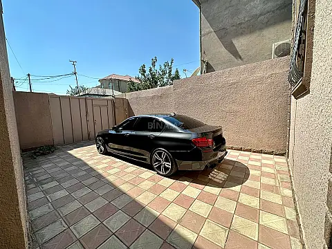 Satılır 5 otaqlı həyət evi 200 m²