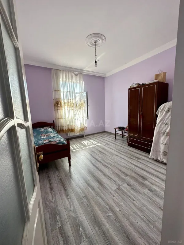 Satılır 5 otaqlı həyət evi 200 m²