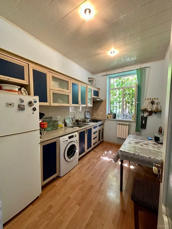 Satılır 5 otaqlı həyət evi 200 m²