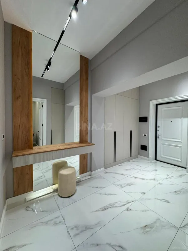 Satılır 2 otaqlı mənzil 68 m²