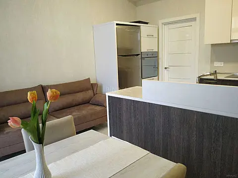 Kirayə verilir 2 otaqlı mənzil 70 m²
