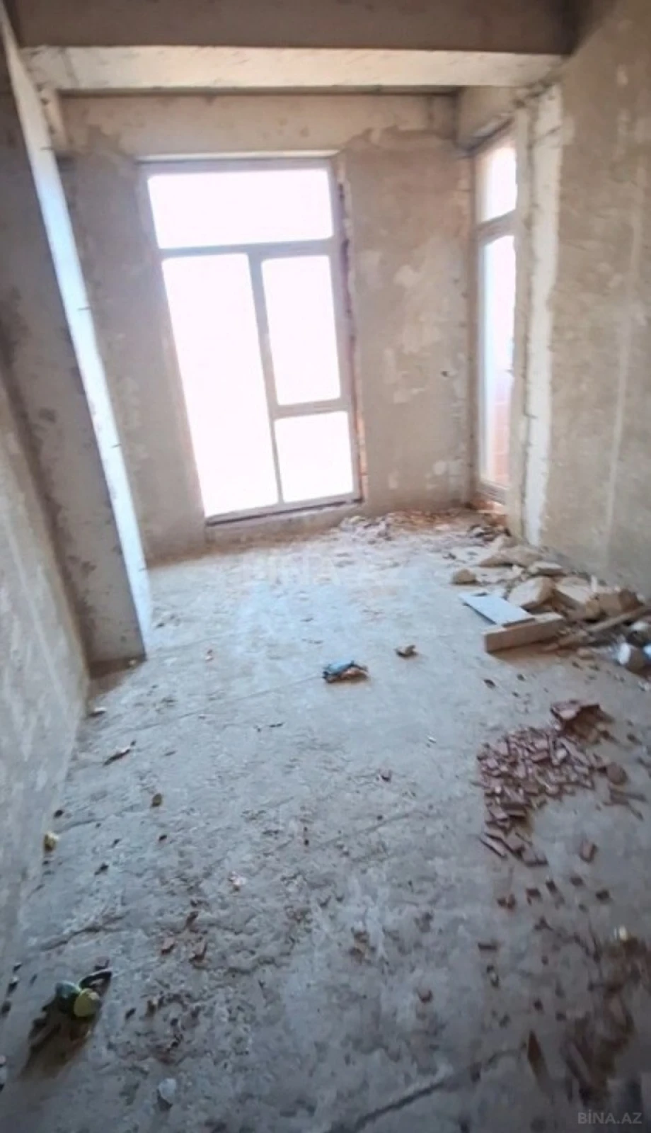 Satılır 1 otaqlı mənzil 55 m²