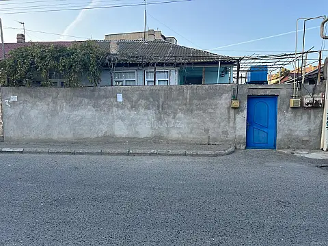 Satılır 10 otaqlı həyət evi 100 m² — Bakı, Bakıxanov 10 otaq 100.00 m²